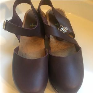 Mia ABBA Clog, size 7.